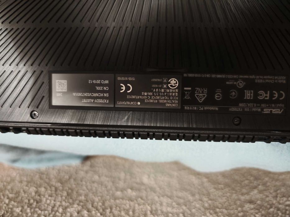 Asus Tuf Gaming  Ryzen 5 32Gb ram 512GB SSD  Radeon RX 560X 17,3"