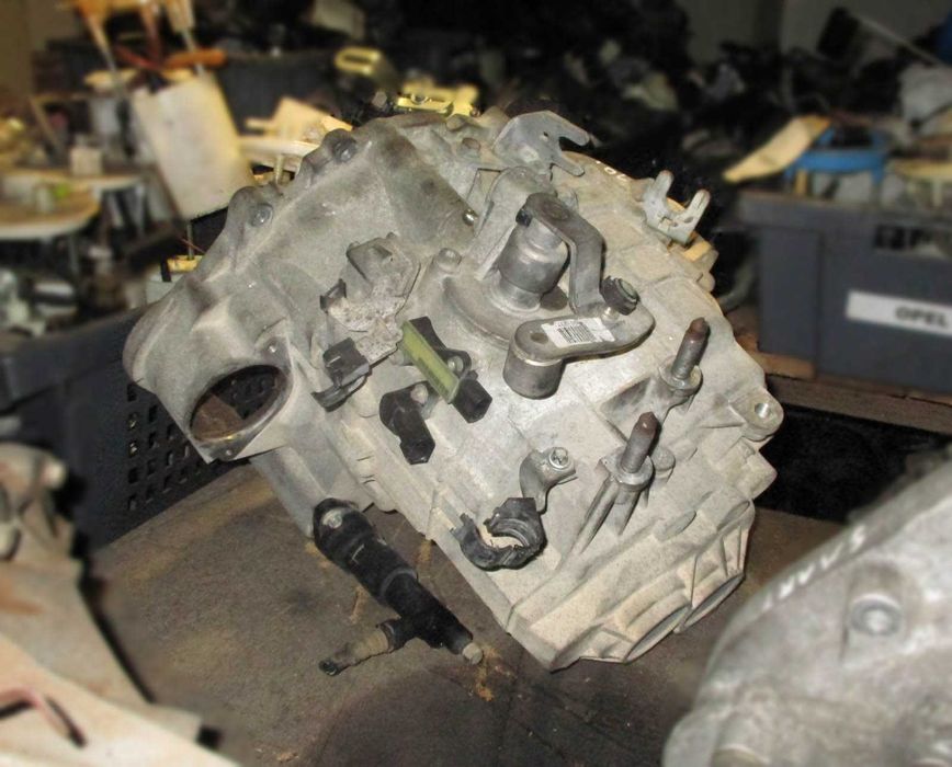 Caixa de velocidades para Mitsubishi Colt 1.3 gasolina (2010) P2500A243