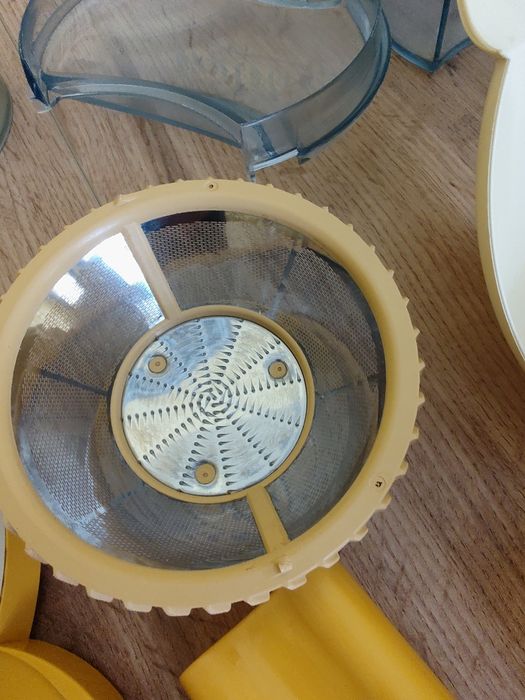 Сокодавилка Moulinex AV5