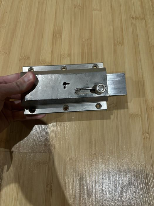 Замок для дверей