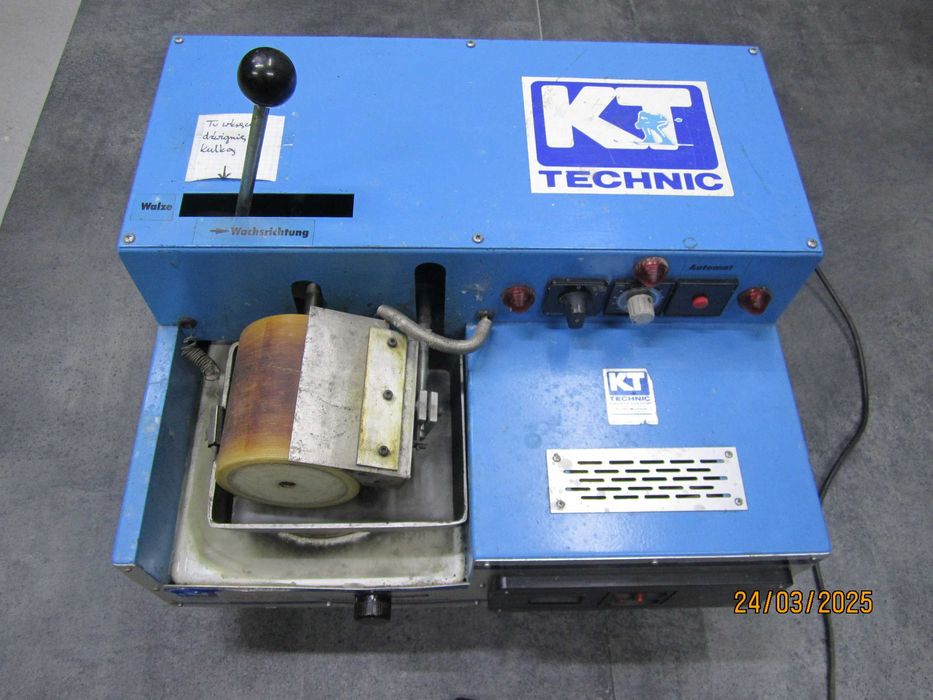 Woskownica KTtechnic do smarowania nart.