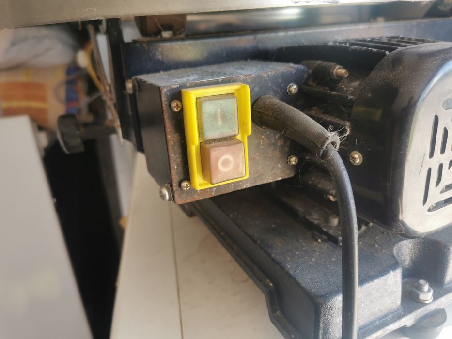 Лобзиковий верстат з Німеччини