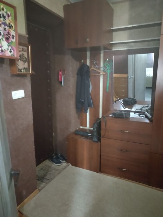 Продам 2х кімнатну "сталінку" по Криворіжсталі 54.