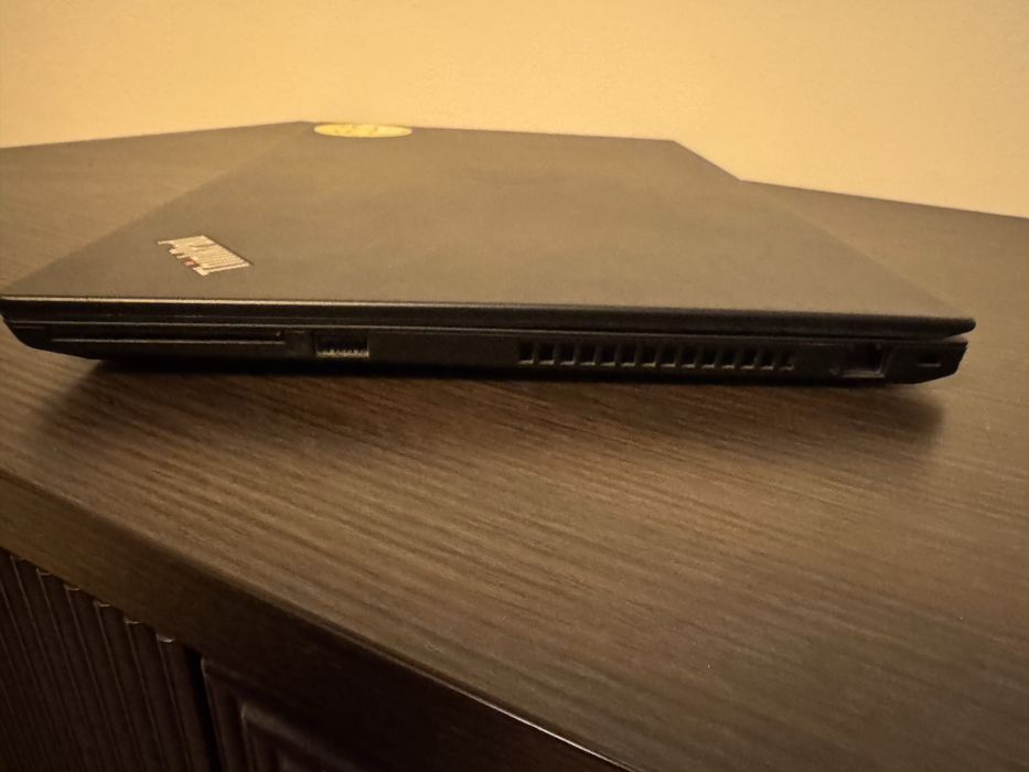 Lenovo ThinkPad T590 i7/16GB/512GB FHD + stacja + zasilacze