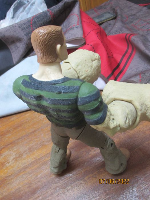 Boneco em pvc com 25 cms