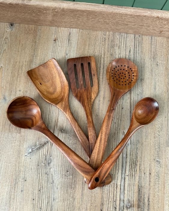Utensílios de cozinha em madeira