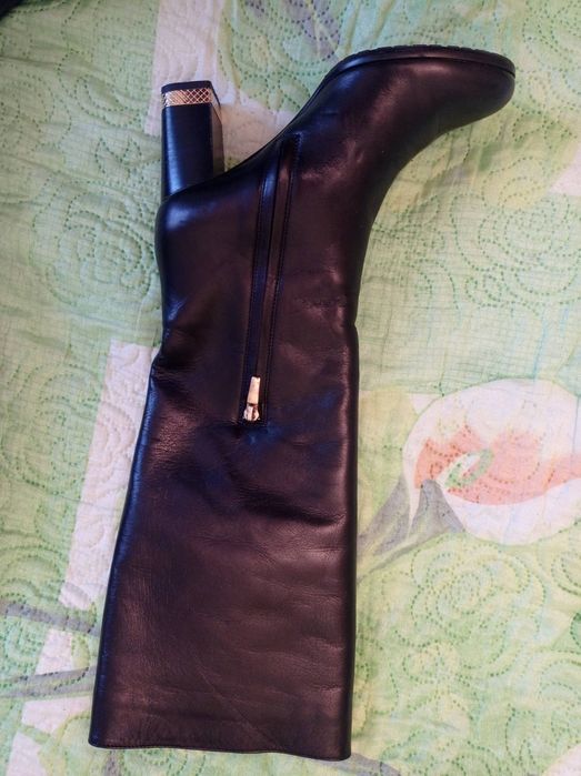 Женские итальянские кожаные сапоги на цигейке Dyva