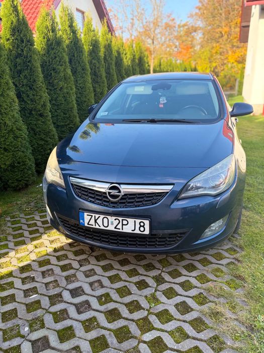 Opel astra J 1.4 T 2011 rok