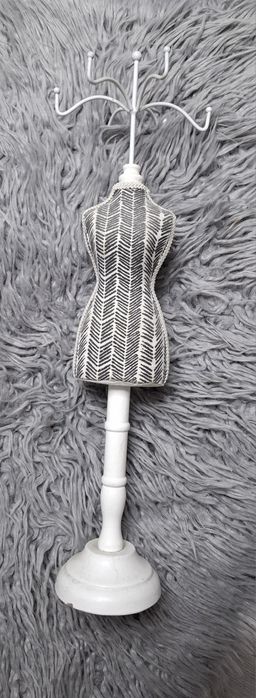 Stojak na biżuterie