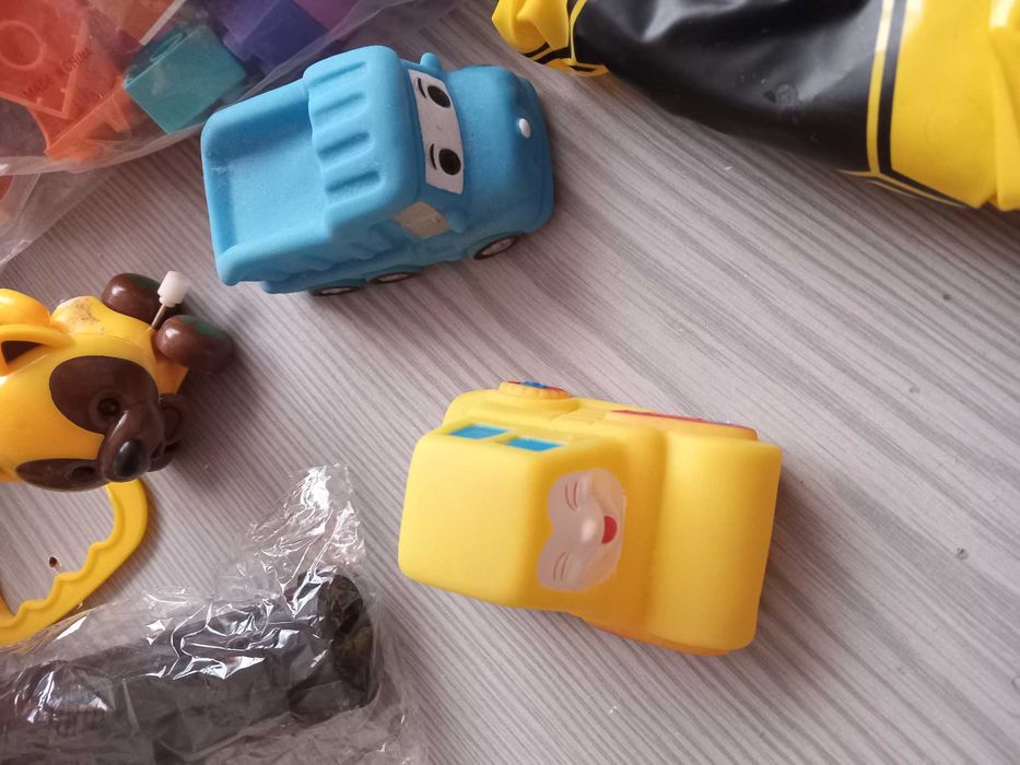 Продам комплектом детские новые игрушки.