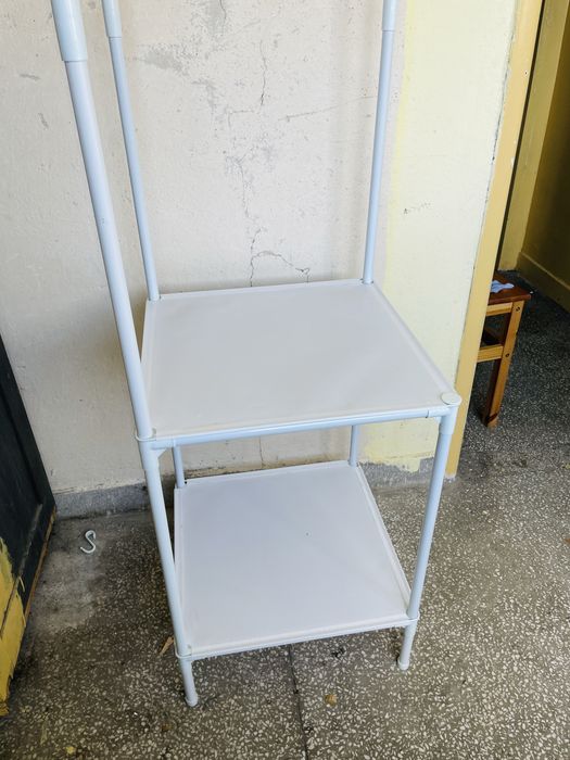 Wieszak na ubrania stojacy solidne tworzywo sztuczne