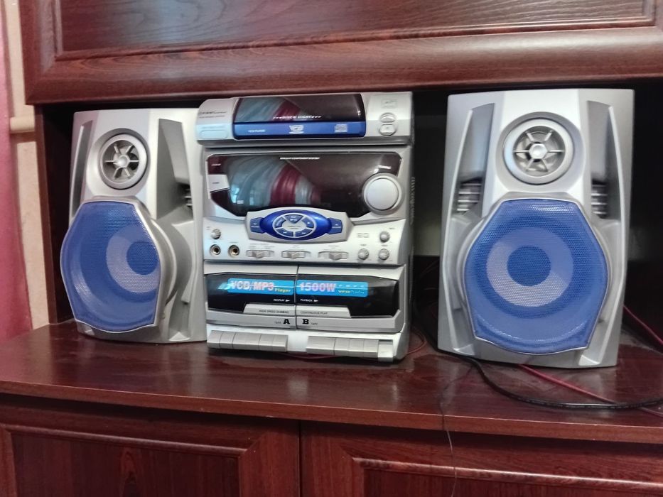 Продам музикальний центр