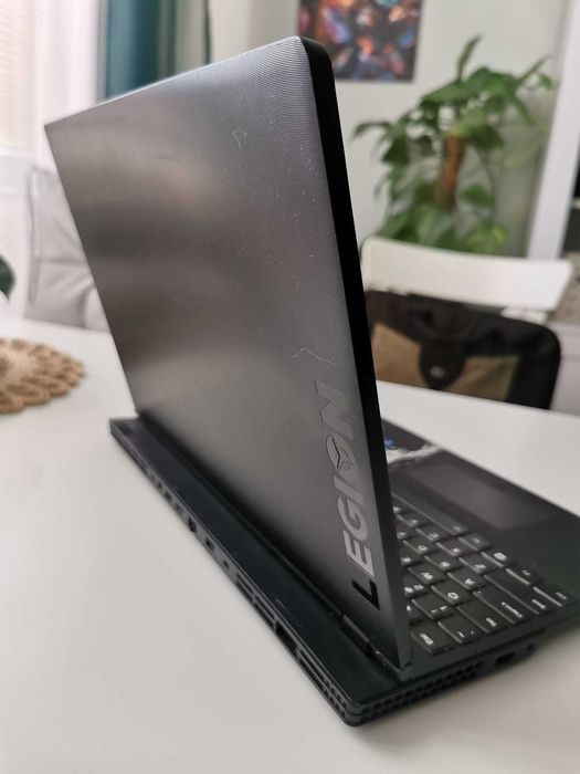 Lenovo Legion Y530 – i5-8300H / GTX 1050 Ti 4GB / 16GB RAM / SSD + HDD