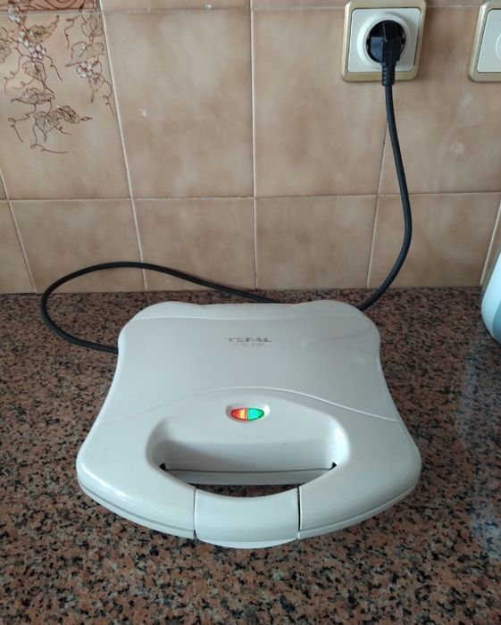 Tostadeira sanduicheira torradeira casa quarto apartamento vivenda.