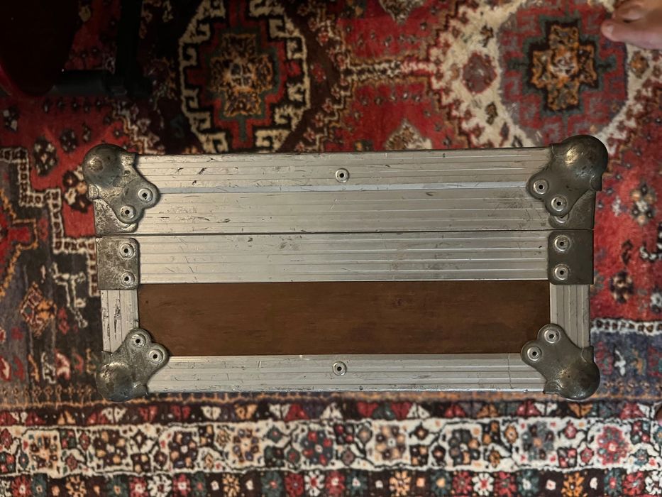 Case / Pedalboard