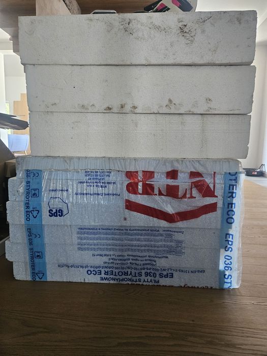 Styropia po budowie 2 kostki 10cm i 20cm