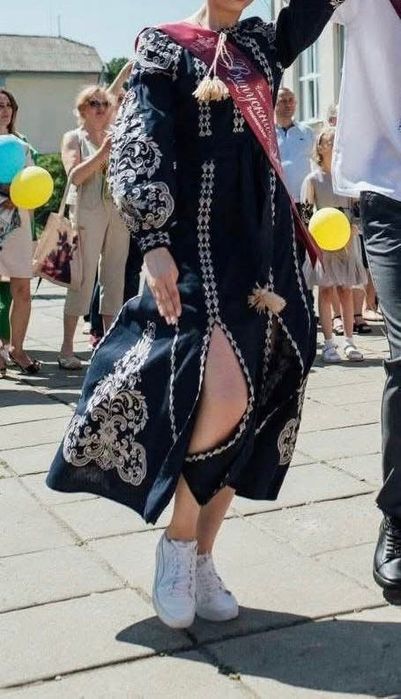 Лляне вишите плаття