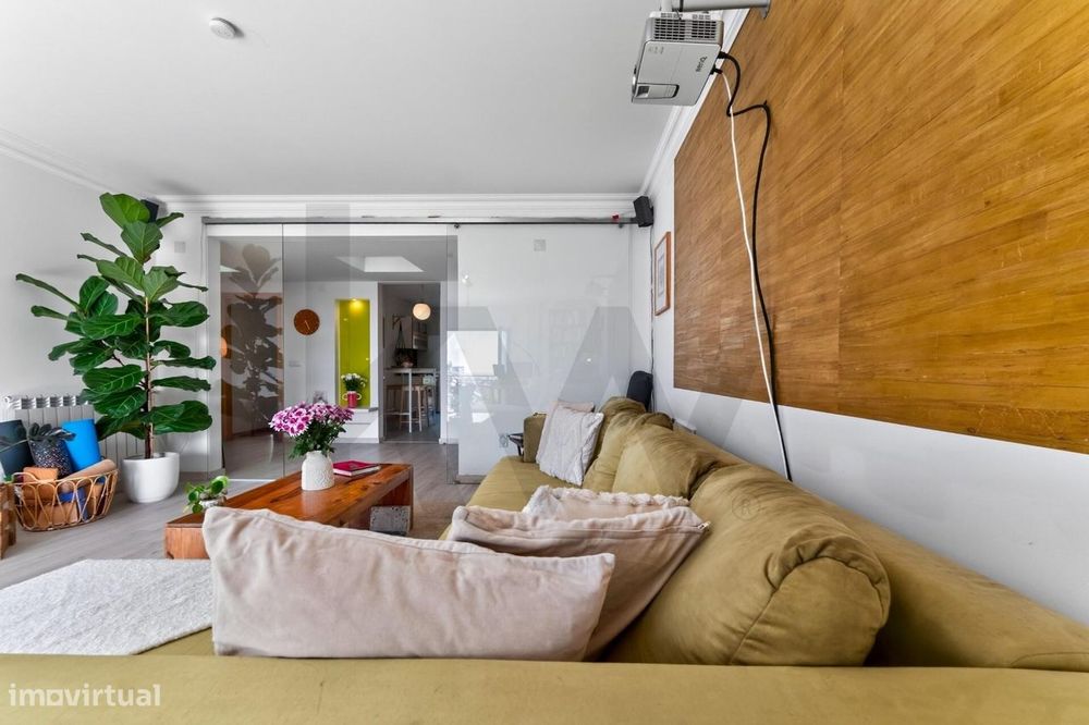 Excelente Apartamento T2 com Vista Mar e Estacionamento – Ericeira