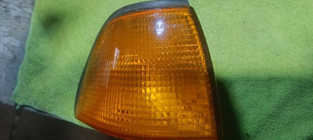 Поворотники передние на BMW E36 sedan