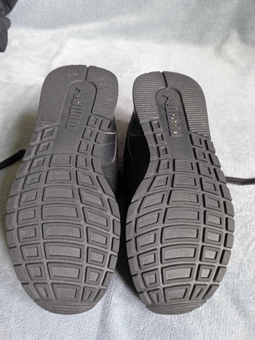 czarne buty puma