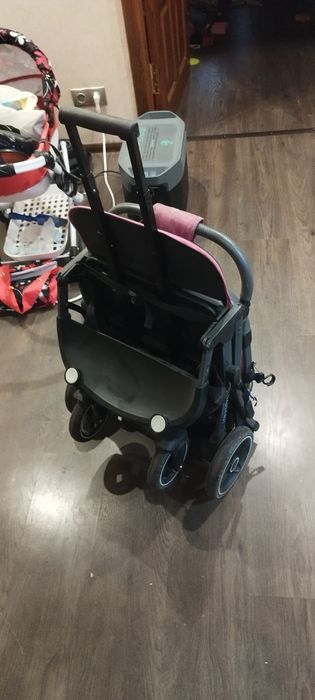 Продам прогулочную коляску  yoya 21