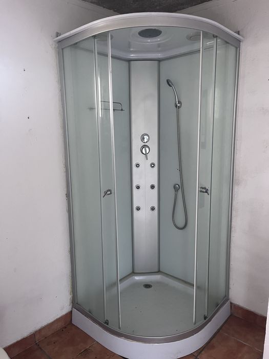 Cabine de duche  com hidromassagem