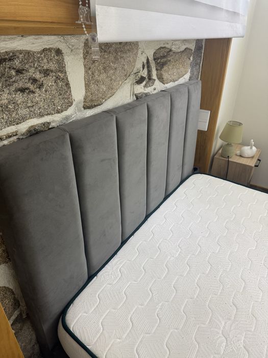 Cama de casal com colchao