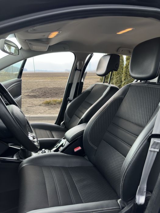 Renault megane 3 Bose рейсталінговий