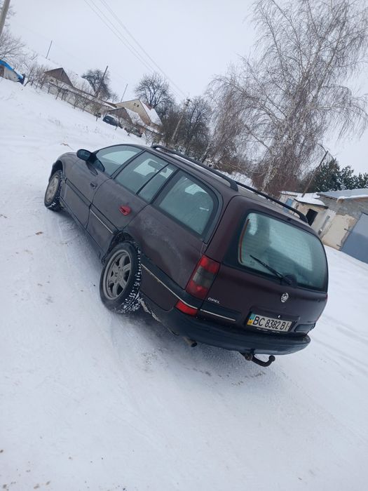 Опель Омега б 2.0 газ/бензин