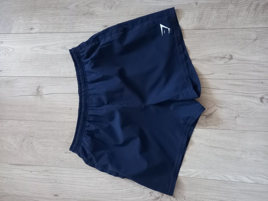 Продам шорты GYMSHARK