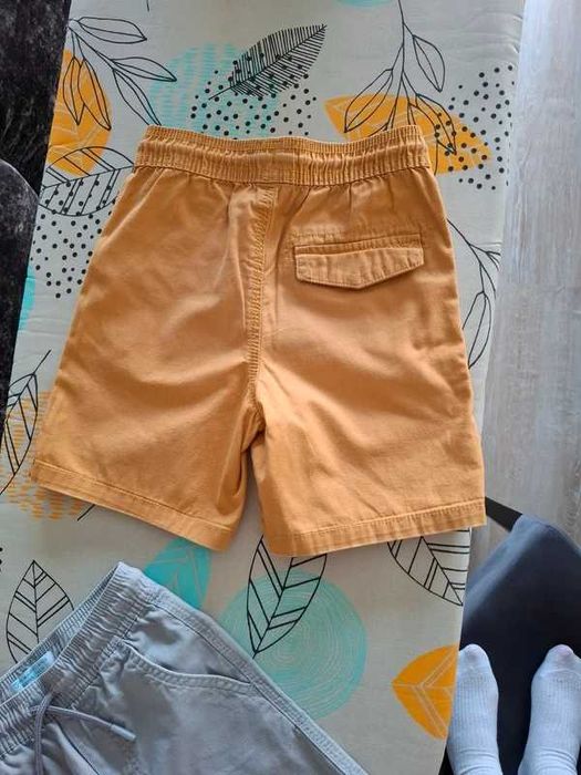 Lote 2 Calções Chino / Jogger Primark (5-6 anos / 116 cm) Muito Bom Estado