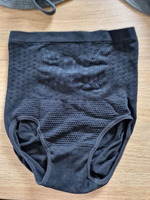 Nowe majtki wyszczuplające I podnoszące pośladki