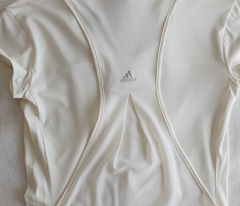 Жіноча футболка Adidas