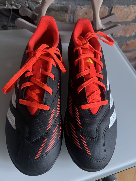 Buty do piłki nożnej Adidas Predator