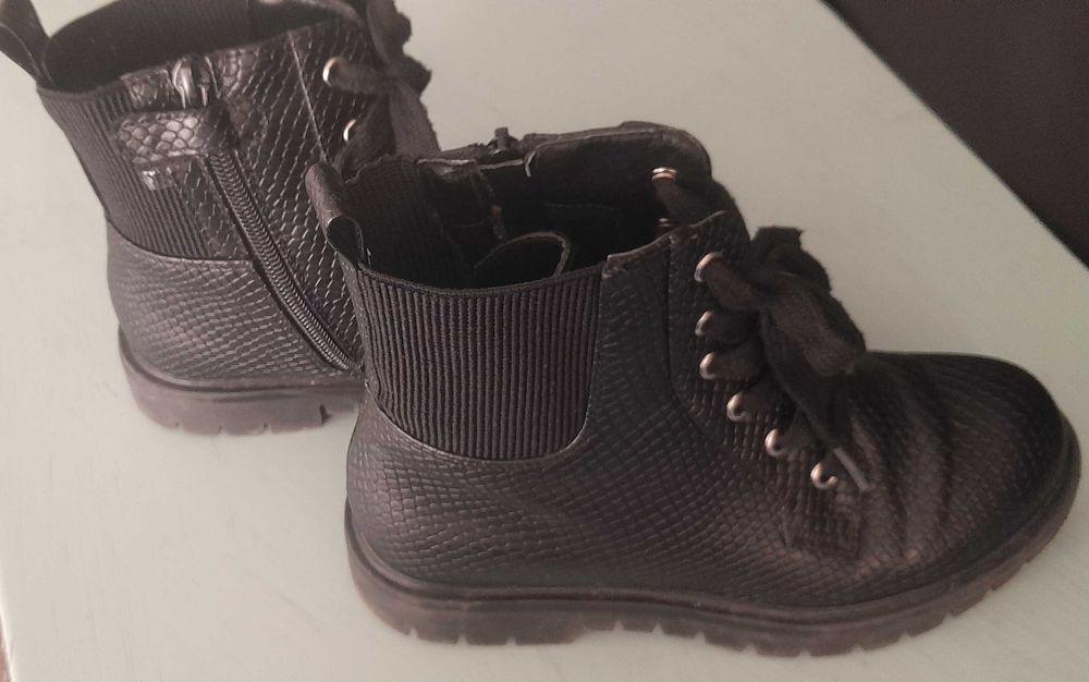 Bota preta tam 34