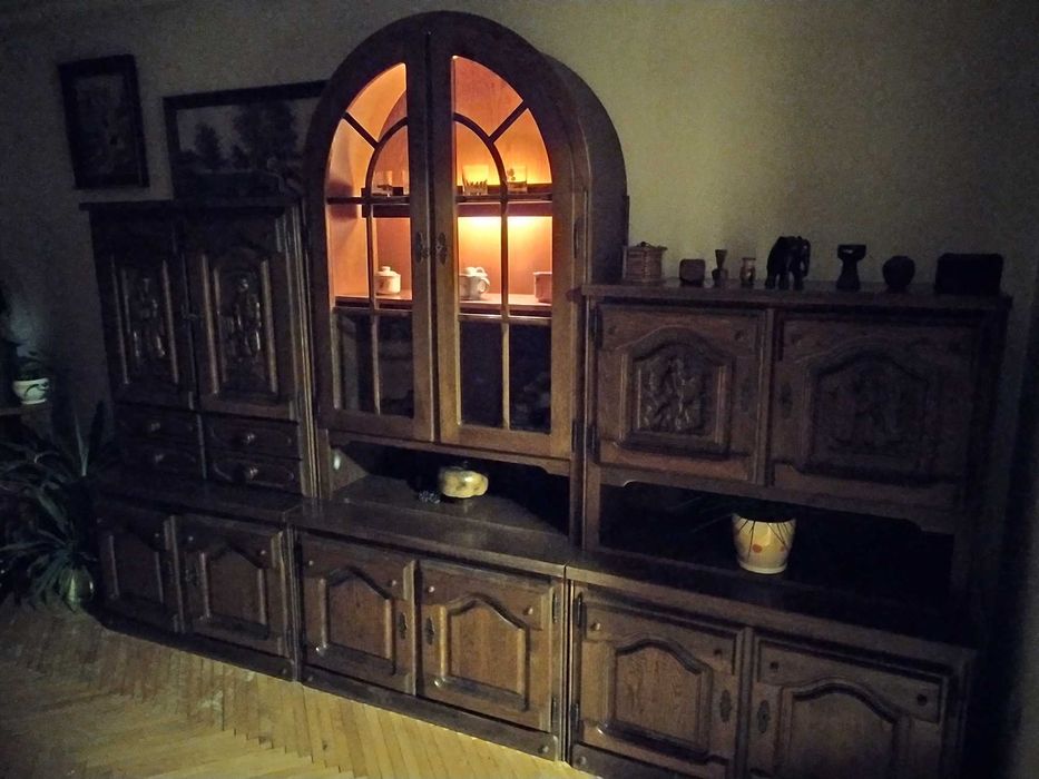 Меблі дуб ручне різьблення Голандія