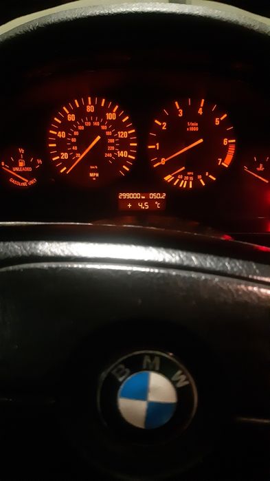 BMW E39 2.5,2001,299т.км.