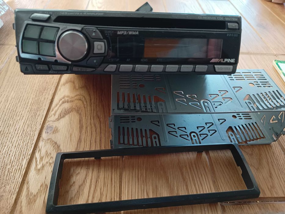 Radio samochodowe ALPINE CDE - 9827E