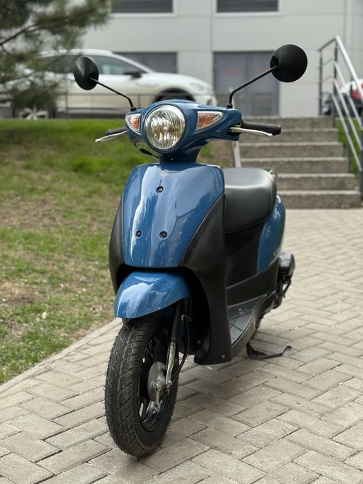 Скутер,мопед Suzuki Lets 6 Інжектор Контейнер