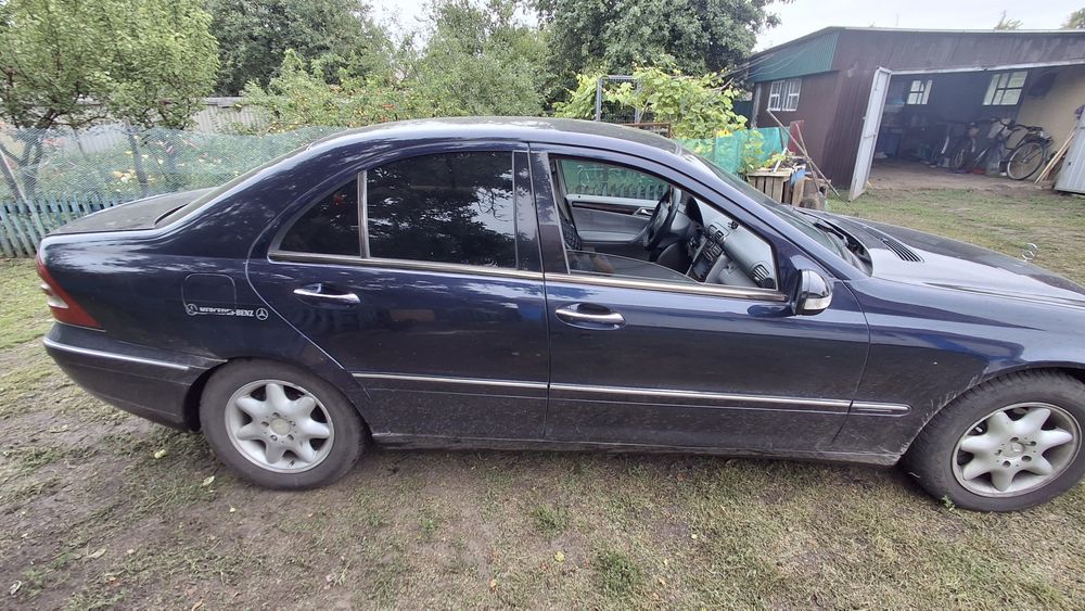 Mercedes-Benz C-Class 2001 VIN WDB2030451A107424 фото оголошення 4 з 8