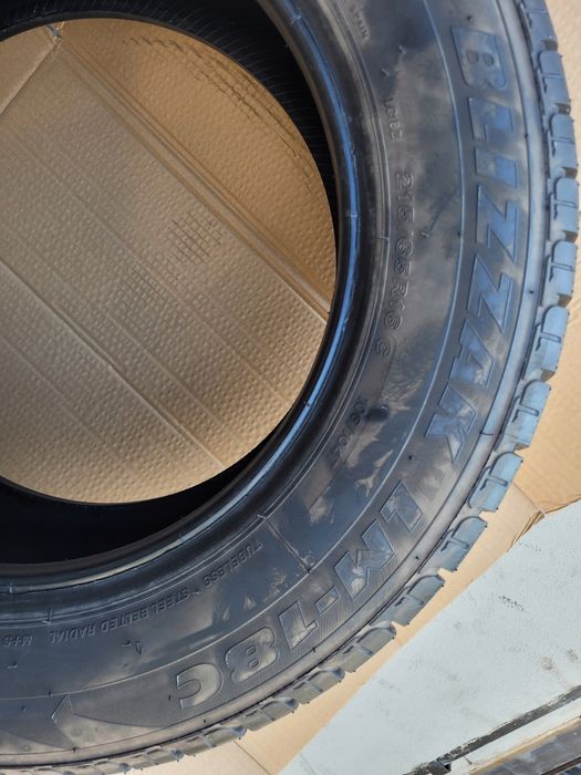 bridgestone blizzak lm18c 215/65r16 106 t 8,5mm