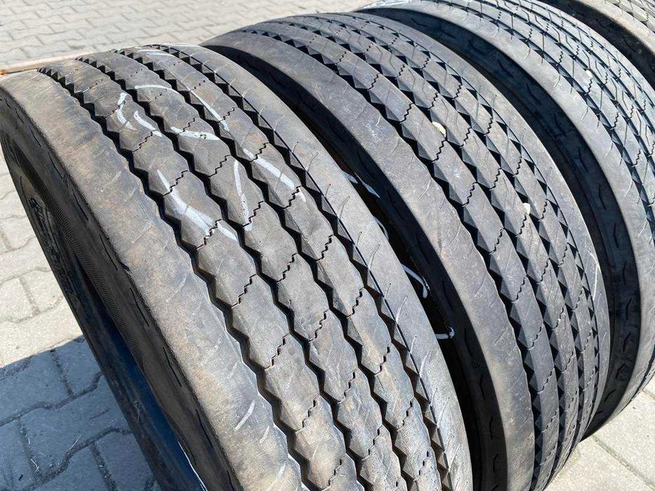 Opony ciężarowe używane prowadzące 215/75R17.5 CONTINENTAL CONTI HYBRID LS3 / 10-11mm