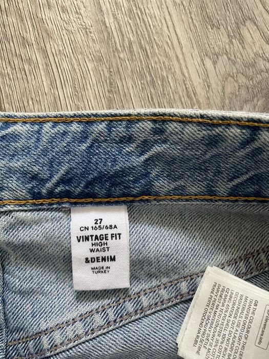 Продам джинсы 4 пары ЦЕНА ЗА ВСЕ