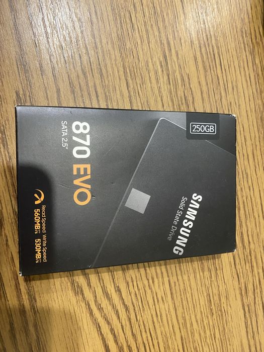 SSD SAMSUNG 870 evo 250 Gb новий гарантія!