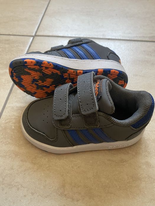 Adidasy dziecięce