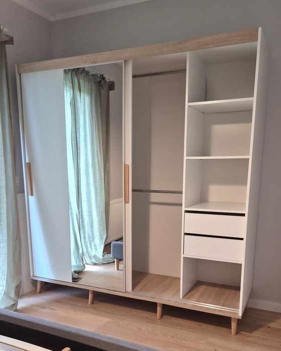 Szafa z lustrem szer. 200 cm,  styl skandynawski