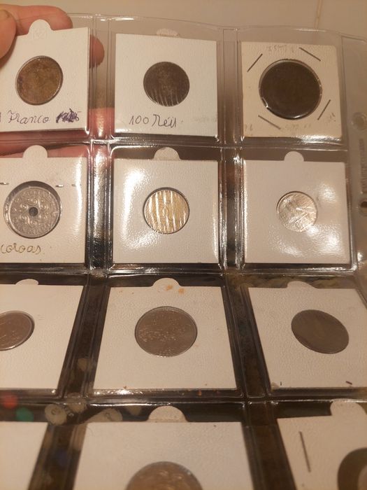 Lote 12 moedas diversas