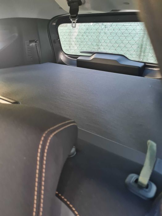 Vendo Dácia Jogger Extreme+Eco G - 100 7 lugares, combústivel Gasolina e Gaz com poucos quilómetros ano 2025 e pouco uso — photo 4