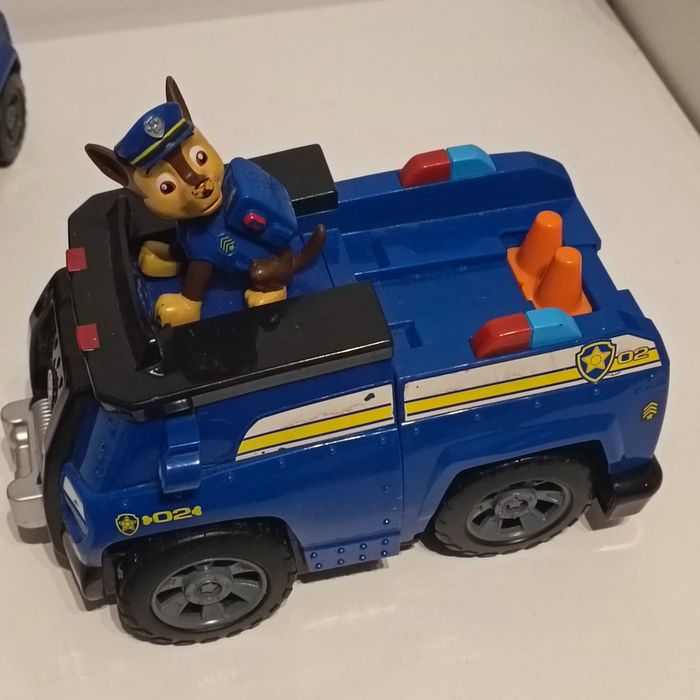 Patrulha Pata carros e figuras