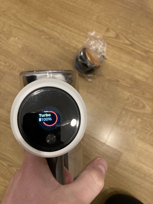 Odkurzacz bezprzewodowy GÖTZE & JENSEN VV700 z akcesoriami